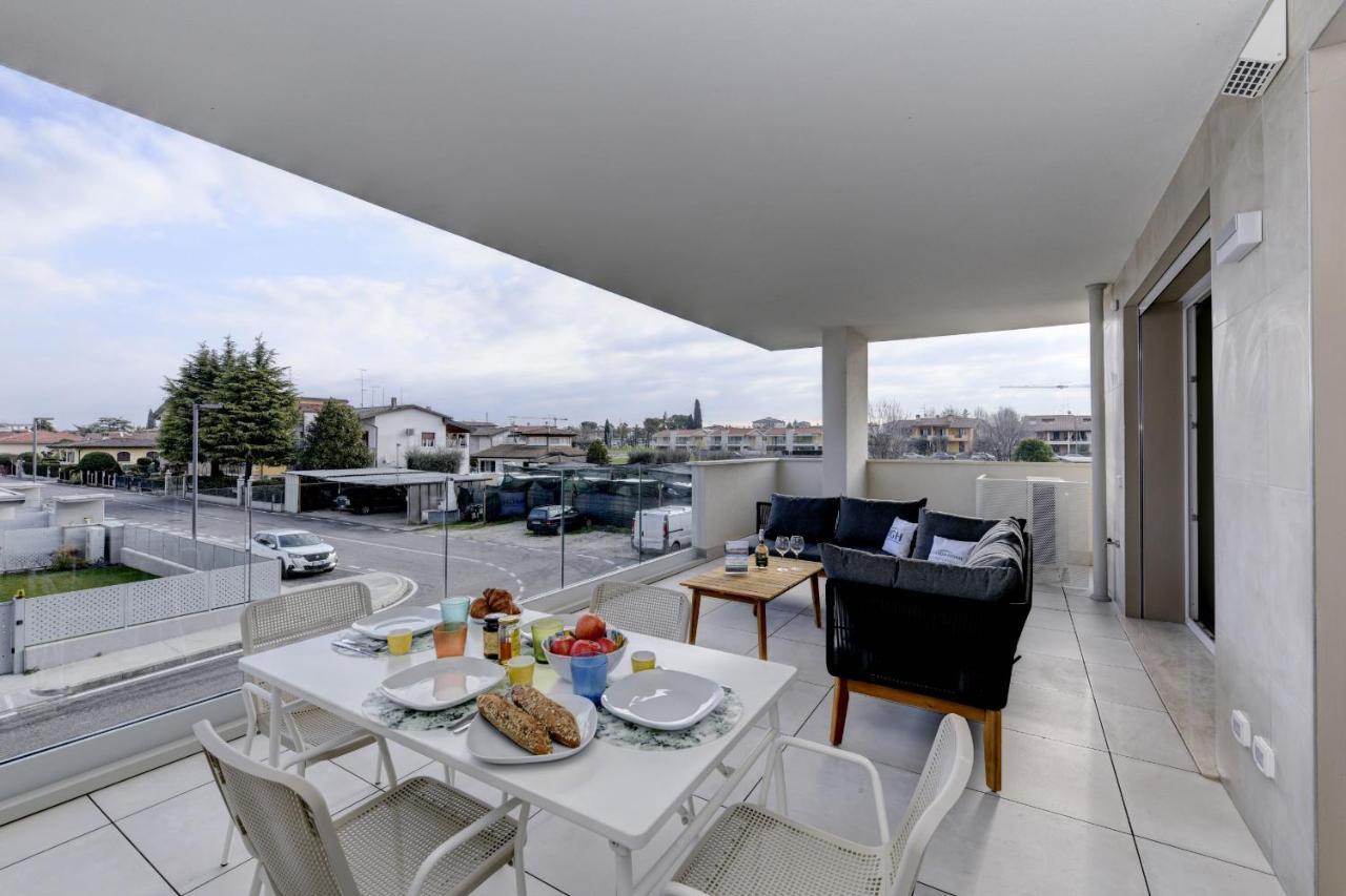 Opalia Residence - Garda Lake Lifestyle Apartment Peschiera del Garda Exterior foto