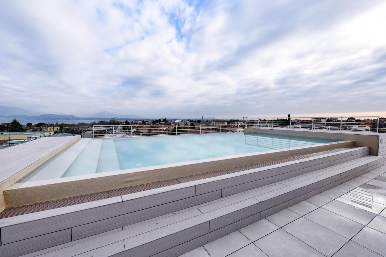 Opalia Residence - Garda Lake Lifestyle Apartment Peschiera del Garda Exterior foto
